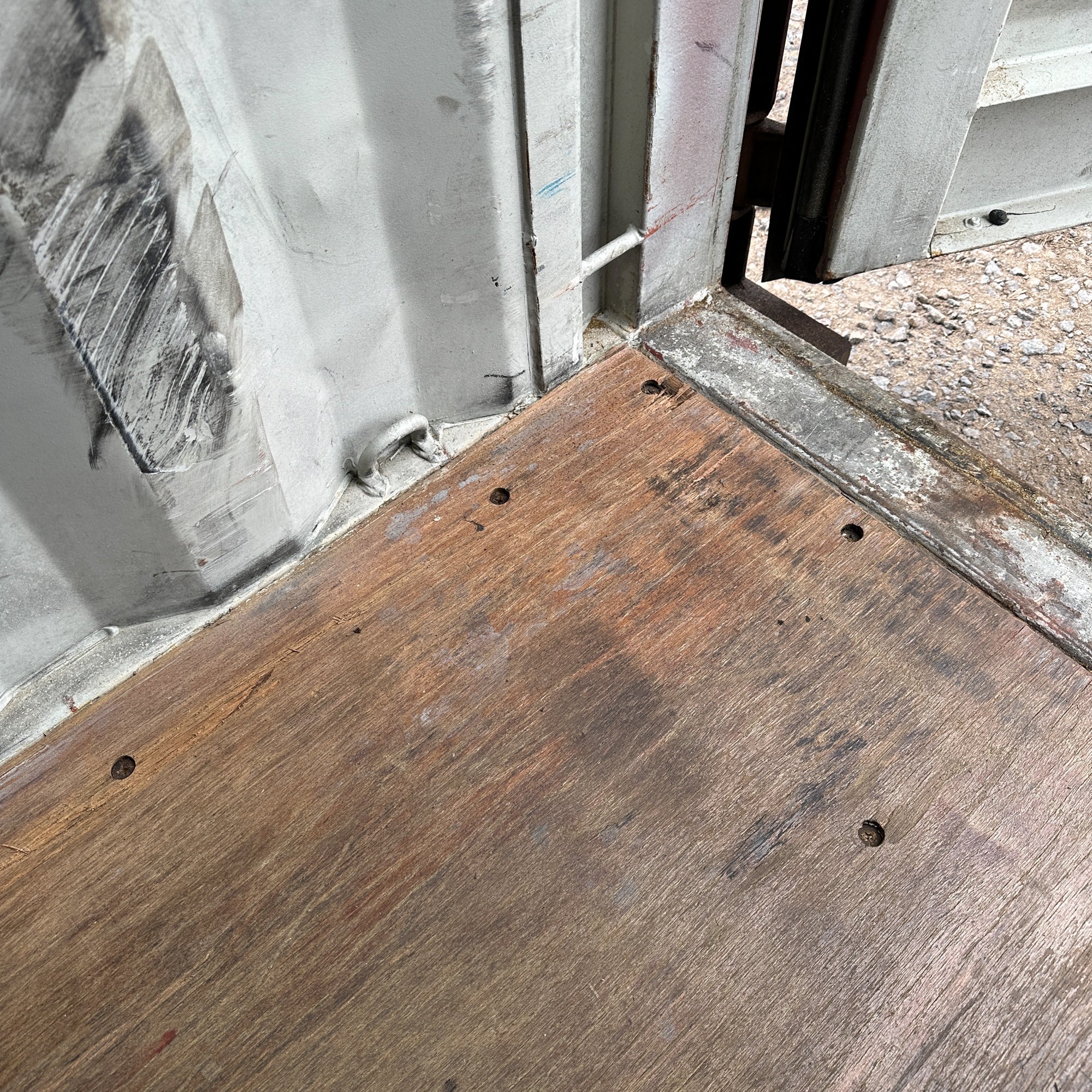 40’ Standard Cargo Worthy Used Shipping Container - Image 3