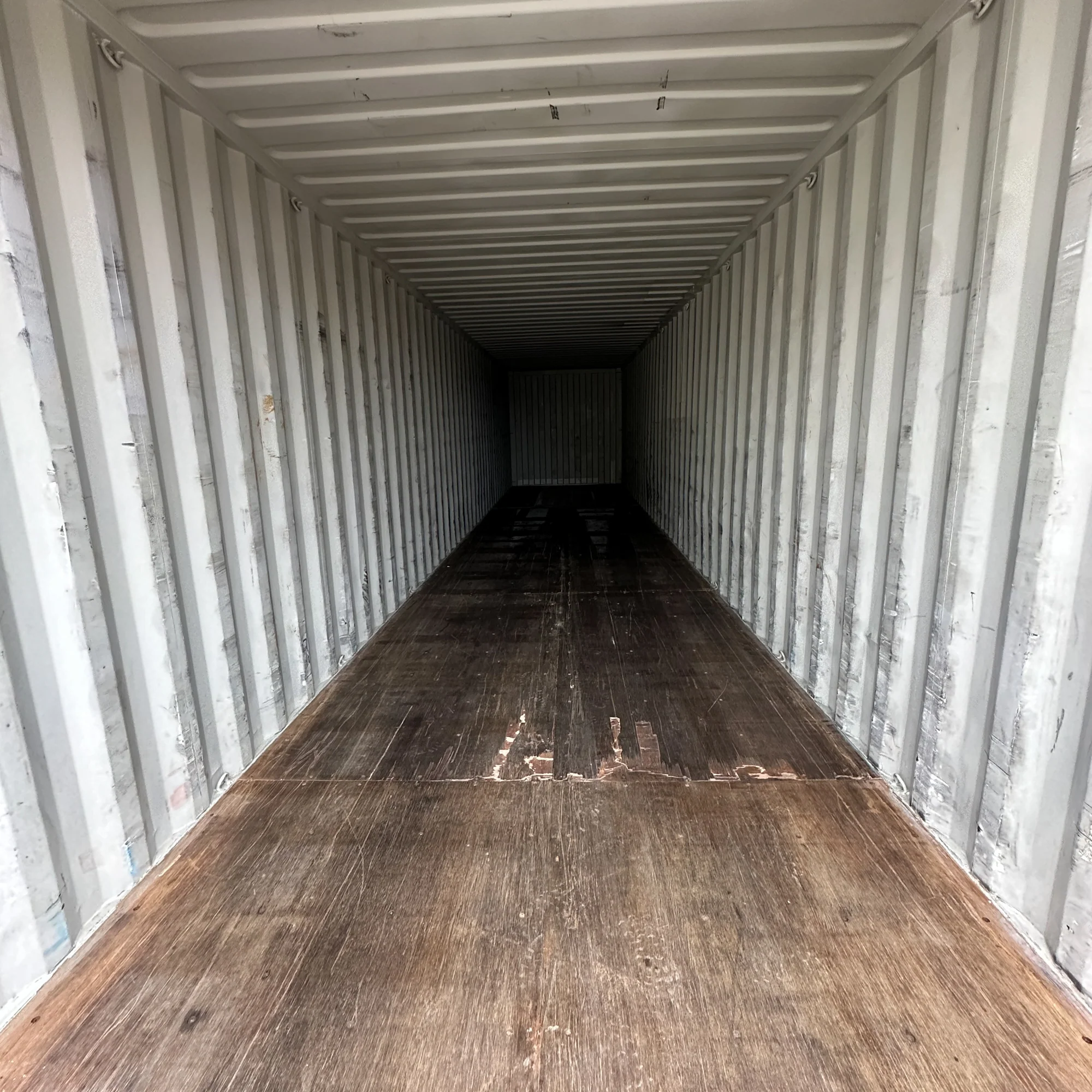 40’ shipping Container