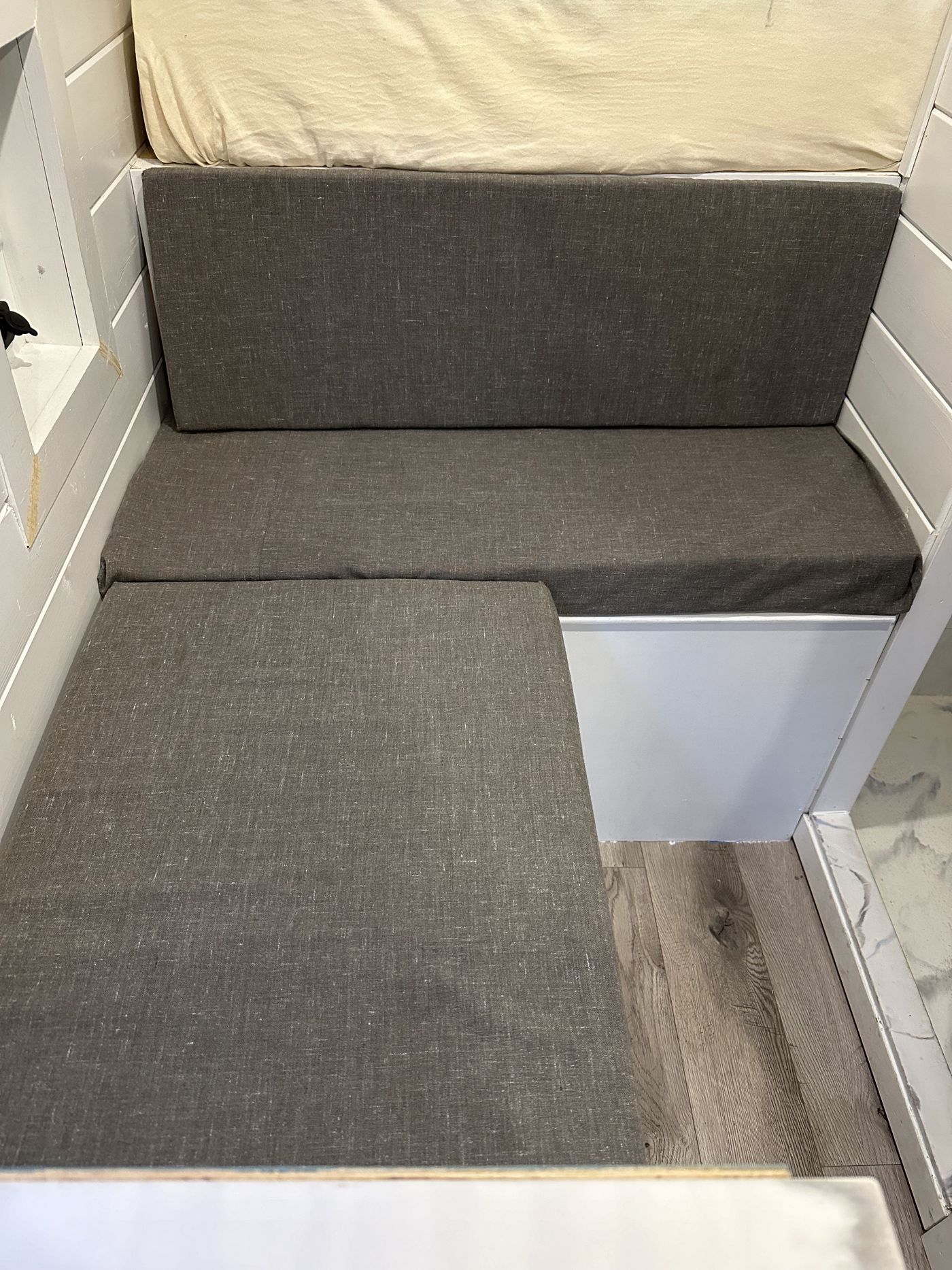 2019 Ford Transit High Roof EXT RWD With Bath (DEXTA) - Image 3