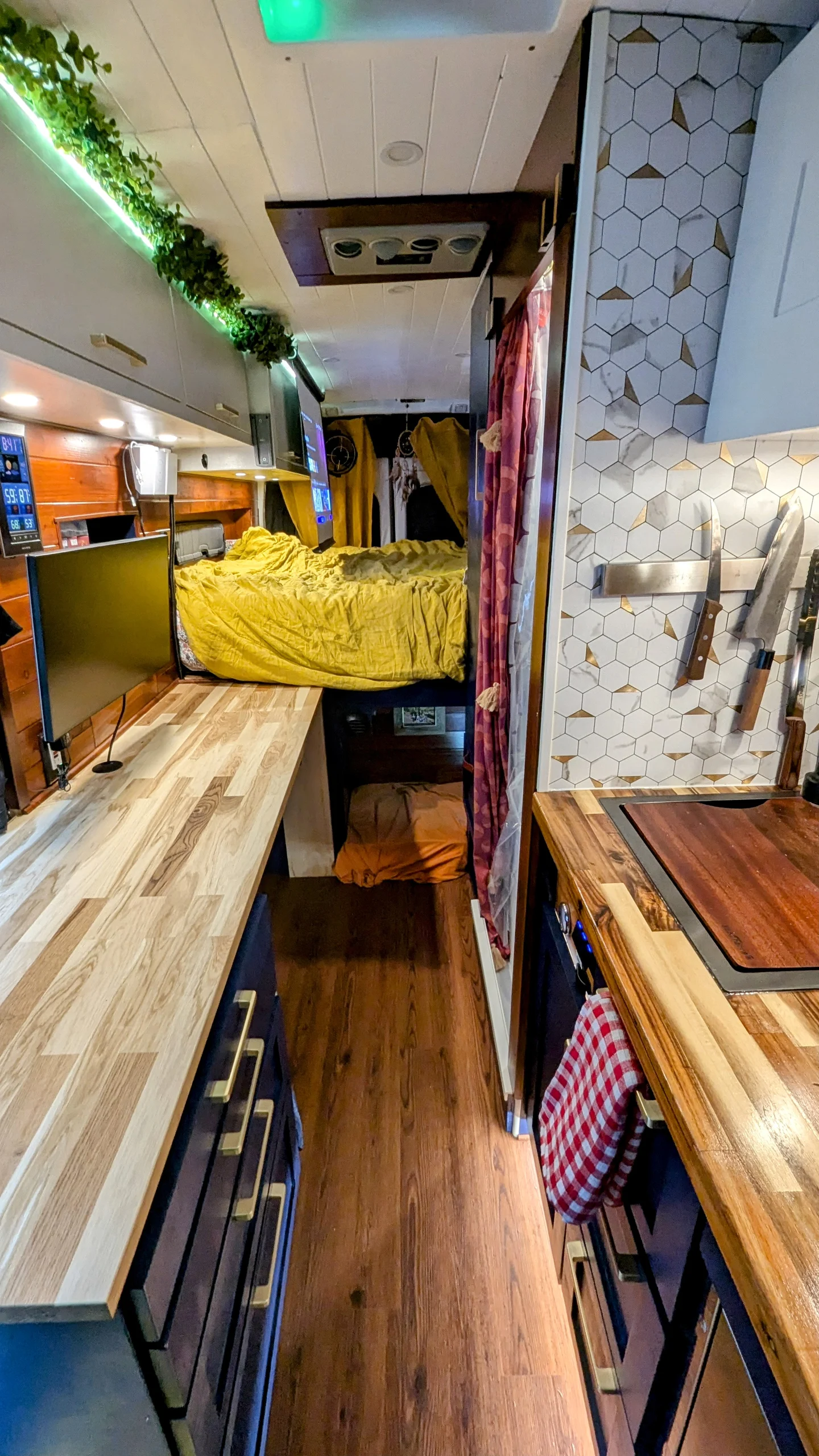 2020 Ford Transit 350 AWD USED AS NEW (BAXTER) - Image 13