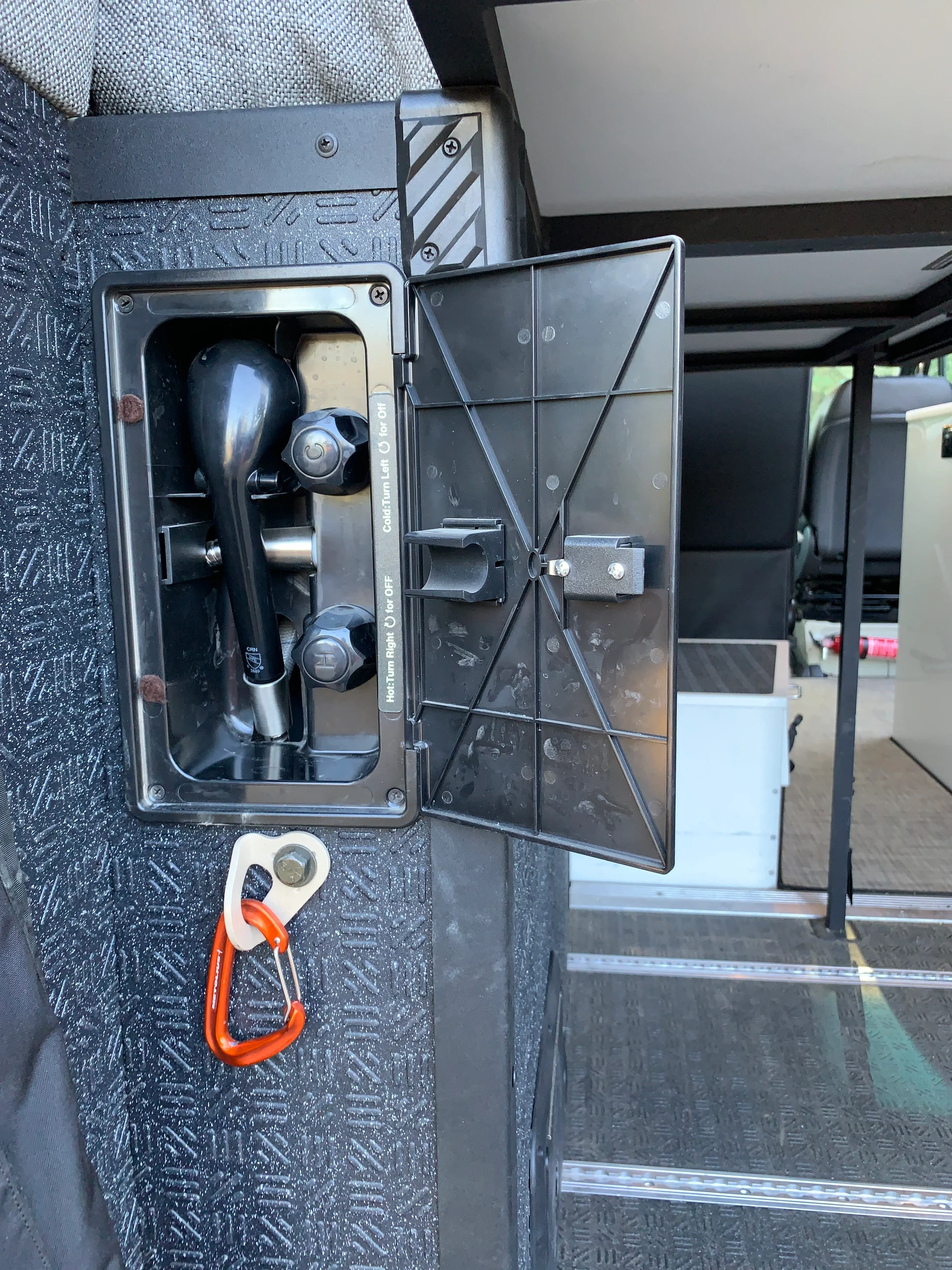 Pre-Owned 2020 Mercedes Sprinter 4×4 (OLIVER) - Image 17