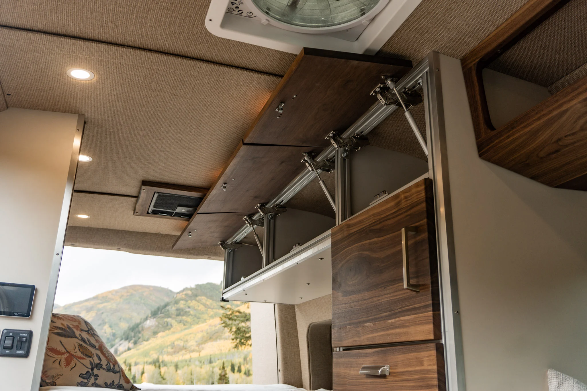 Pre-Owned 2020 Mercedes Sprinter 4×4 (SCOUT) - Image 14