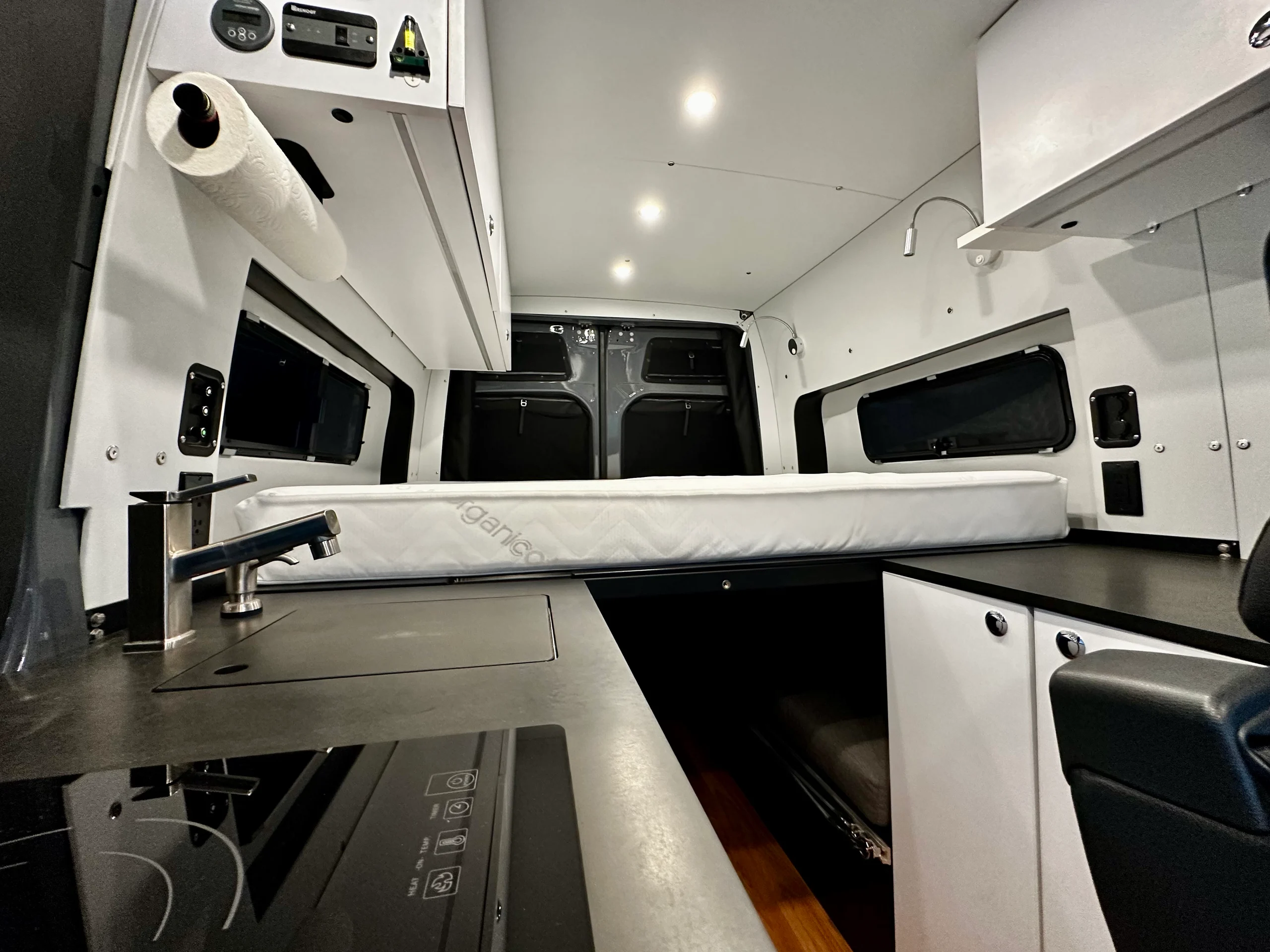 2019 Mercedes Sprinter 4×4 (SOPHIE) - Image 4